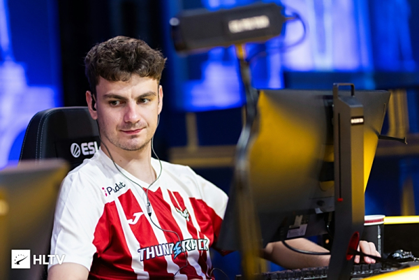 新闻一看吓一跳：雷死人不偿命的囧图集（942）